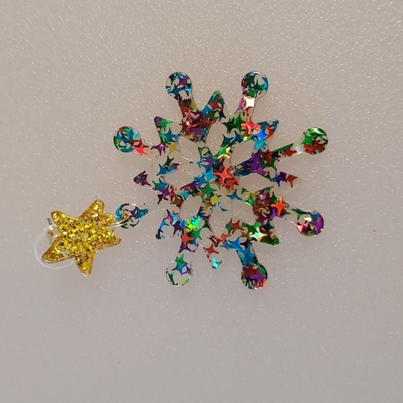 Holiday Winter Snowflake star confetti gold star pierced earrings Iridescent - Picture 5 of 5